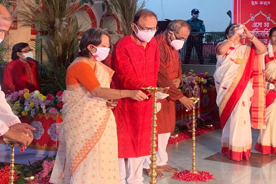 Indian High Commissioner Riva Ganguly Das inaugurated the ceremony by lighting a lamp at the Dhakeswari National Temple - photo collected from facebook