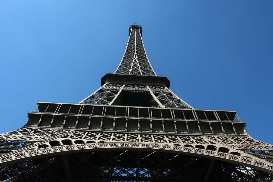 Paris Eiffel tower evacuated: Security source