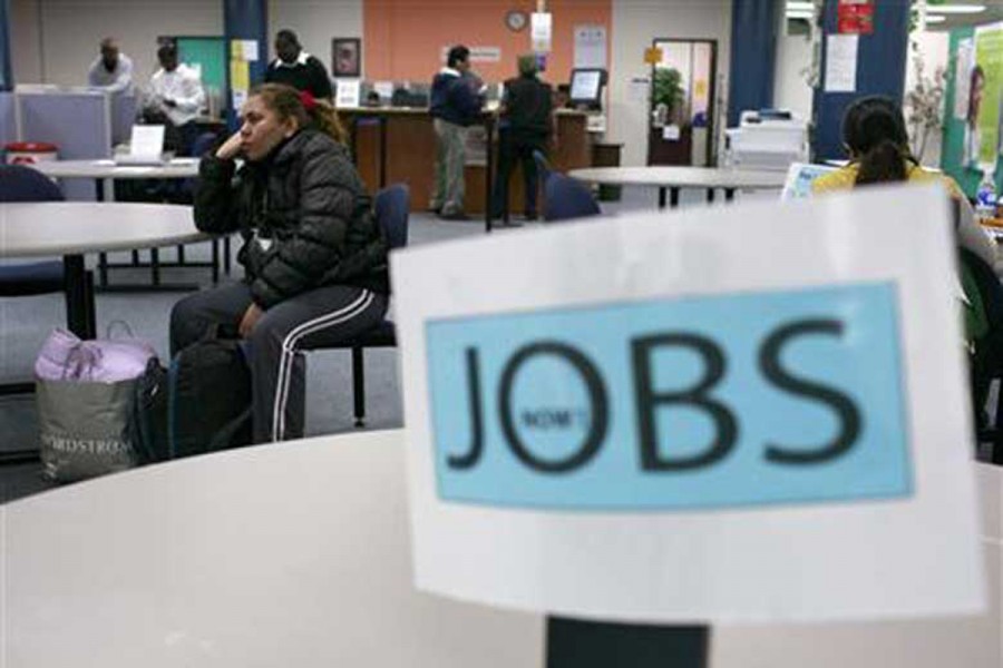 Job seekers visit an employment centre in San Francisco, US — Reuters/Files