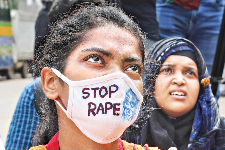 Calling for an end to sexual violence, students continue to demonstrate at Shahbagh intersection in the city on Thursday — FE photo by Shafiqul Alam