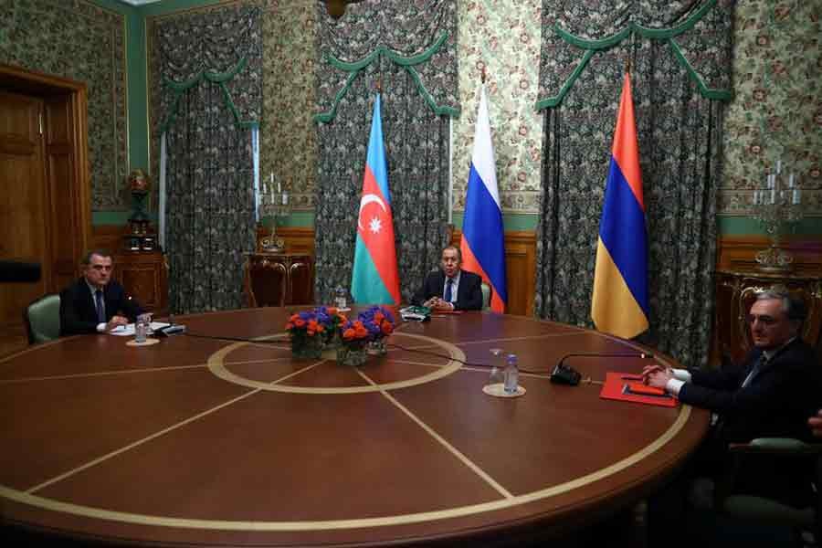 Azeri Foreign Minister Jeyhun Bayramov, Russian Foreign Minister Sergei Lavrov, and Armenian Foreign Minister Zohrab Matsakanyan attending a meeting in Moscow on Friday –Reuters Photo