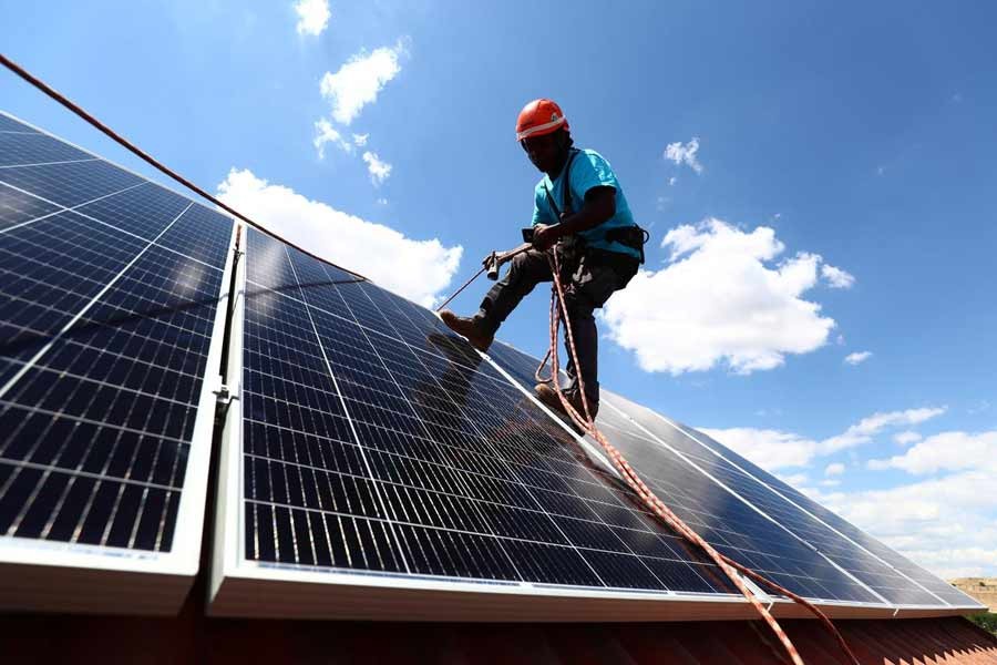 ‘Country may get 2,000 MW of solar power using govt rooftops’