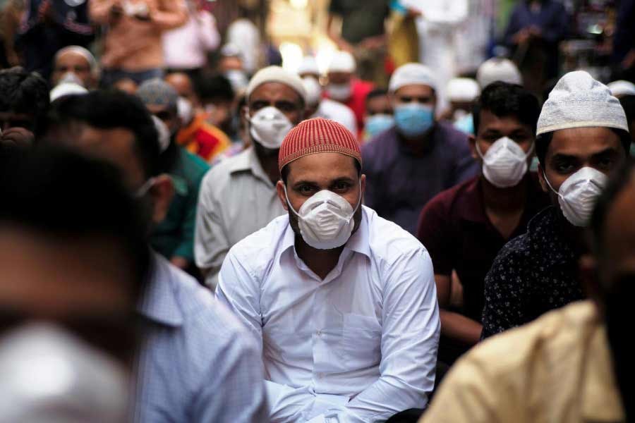 Islamic Foundation urges Muslims to wear masks at mosques