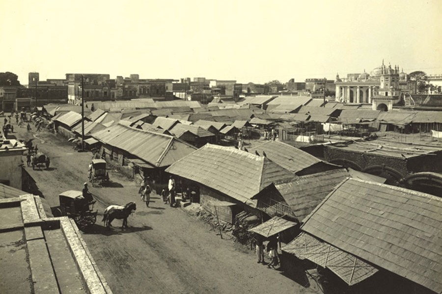 This is a view of Chawkbazar in Old Dhaka taken by Fritz Kapp in 1904. Courtesy: British Library Online Gallery