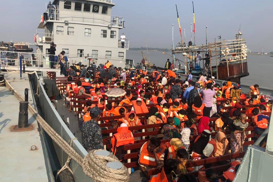 Five ships of the Bangladesh Navy is carrying the Rohingyas to their new address — FE photo