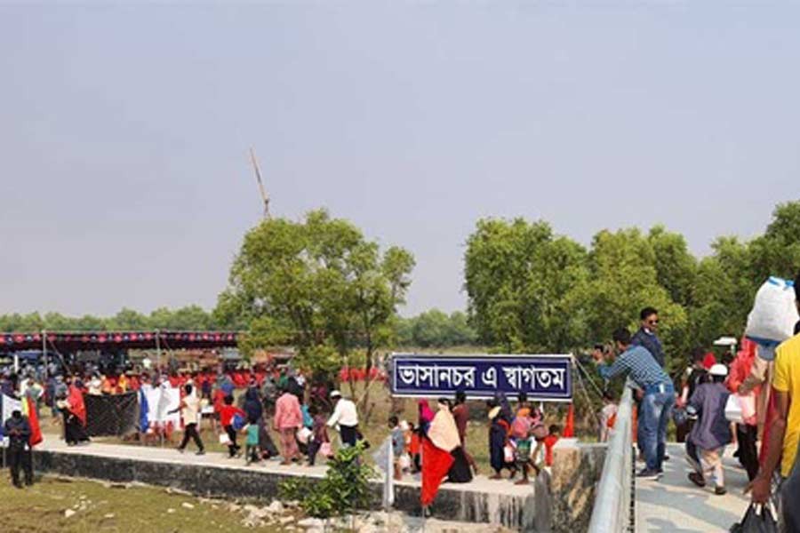 First batch of Rohingya refugees reach Bhasan Char