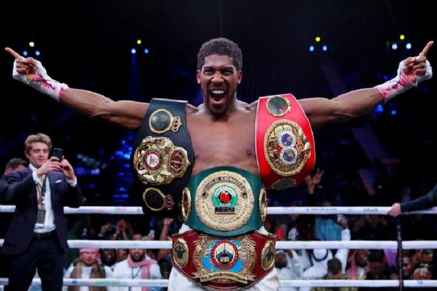 Boxing - Andy Ruiz Jr v Anthony Joshua - IBF, WBA, WBO & IBO World Heavyweight Titles - Diriyah Arena, Diriyah, Saudi Arabia - December 7, 2019 Anthony Joshua celebrates winning his fight against Andy Ruiz Jr – Action Images via Reuters/Andrew Couldridge