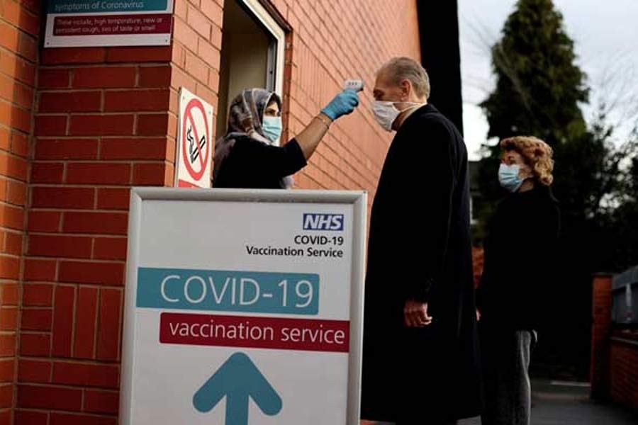 UK vaccinates nearly 140,000 people so far