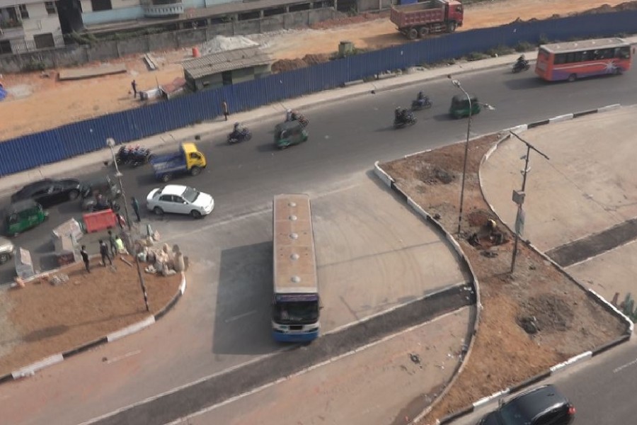 Three more U-Turns inaugurated on Satrasta-Uttara road to ease traffic congestion