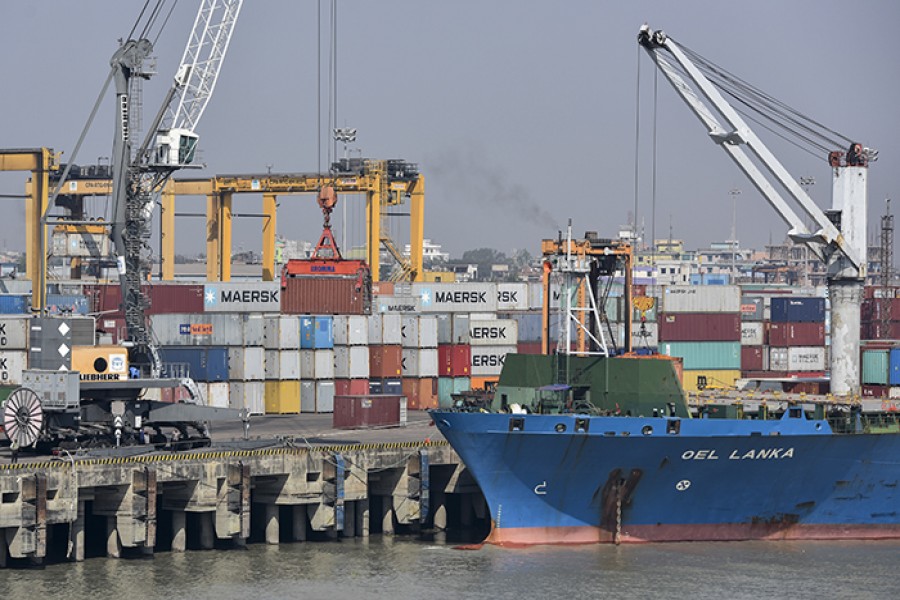 Ships docking at Ctg Port declined by 2.0pc in 2020 due to pandemic