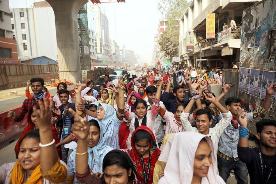 Garment workers gather to protest for higher wages in Dhaka, Bangladesh, January 10, 2019 — Reuters/Files