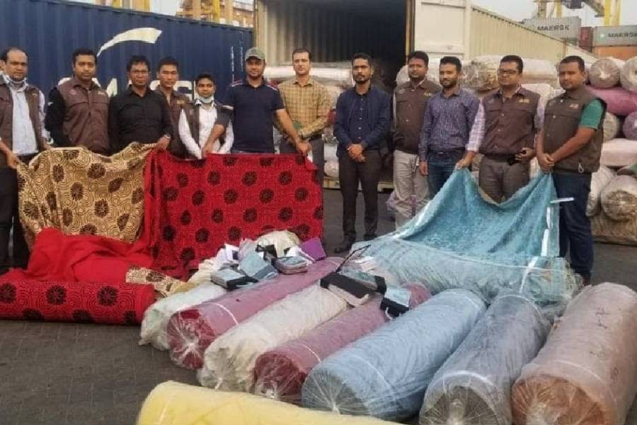 40 tonnes of illegally imported fabrics seized at Ctg Port