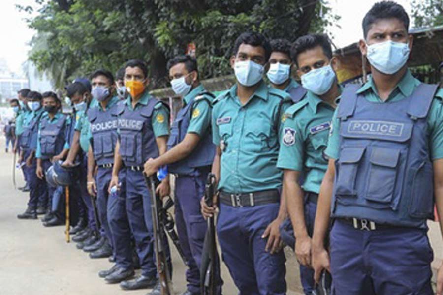 10,000 policemen seek compensation for COVID-19 infection