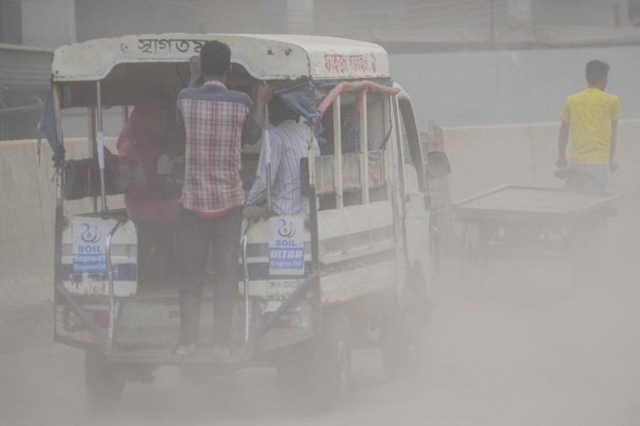 Dhaka’s air quality ‘hazardous’