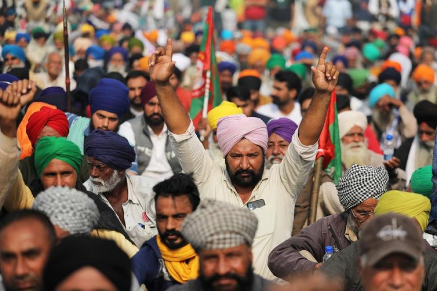 Farmers protest against the newly passed farm bills at Singhu border near Delhi, India, December 4, 2020. REUTERS/Anushree Fadnavis