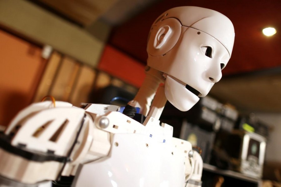 Bosnia finds first robot rock band musician -- Robby Megabyte