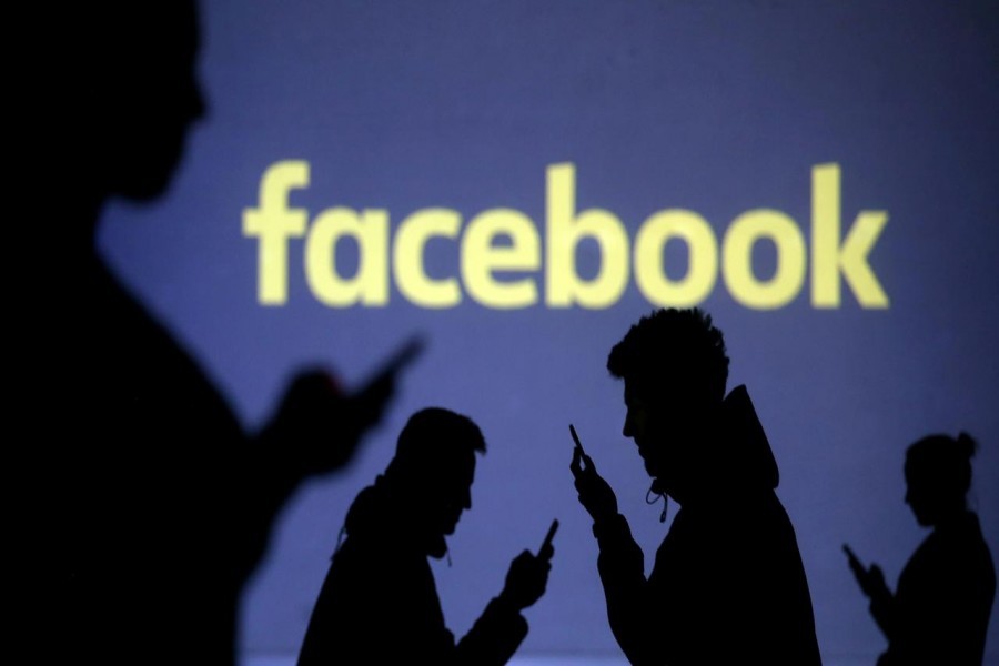 Facebook to remove posts with false vaccine claims