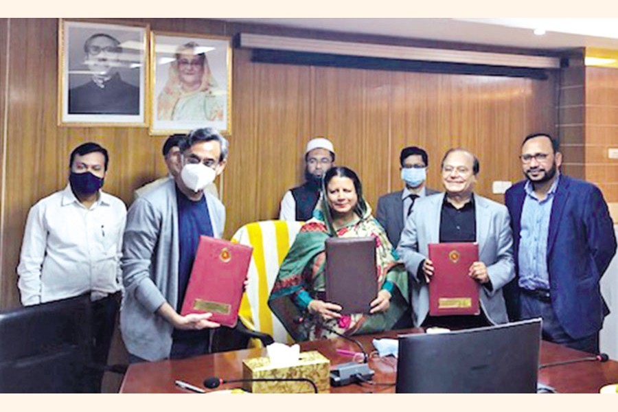 MD of Bangladesh Hi-Tech Park Authority (BHTPA) Hosne Ara Begum and MD of Summit Technopolis Abu Reza Khan jointly handed over the possession of 25 acres of commercial plot to Kazi Shakil, Chairman of Oryx Biotech, at a ceremony at the ICT Tower in Agargaon for setting up a plasma fractionation plant at Bangabandhu Hi-Tech City in Gazipur.