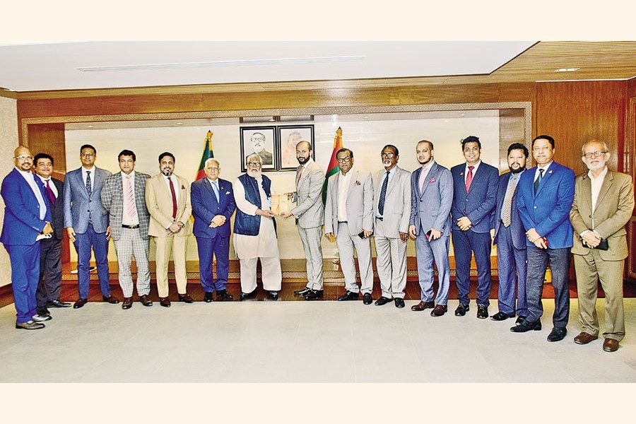 A DCCI delegation led by its president Rizwan Rahman paid a courtesy call on Prime Minister's Private Industry and Investment Adviser Salman F Rahman at the Bangladesh Investment Development Authority (BIDA) auditorium at the city's Agargaon on Thursday