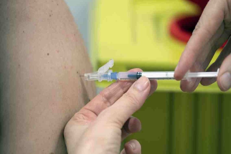 Muslims can take Covid-19 vaccine during Ramadan fast: Islamic Foundation