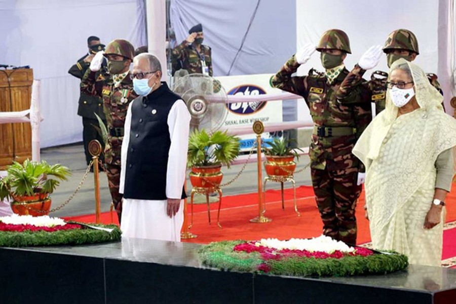 President, PM pay homage to Bangabandhu