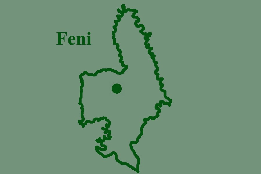 Cop killed in Feni bike accident