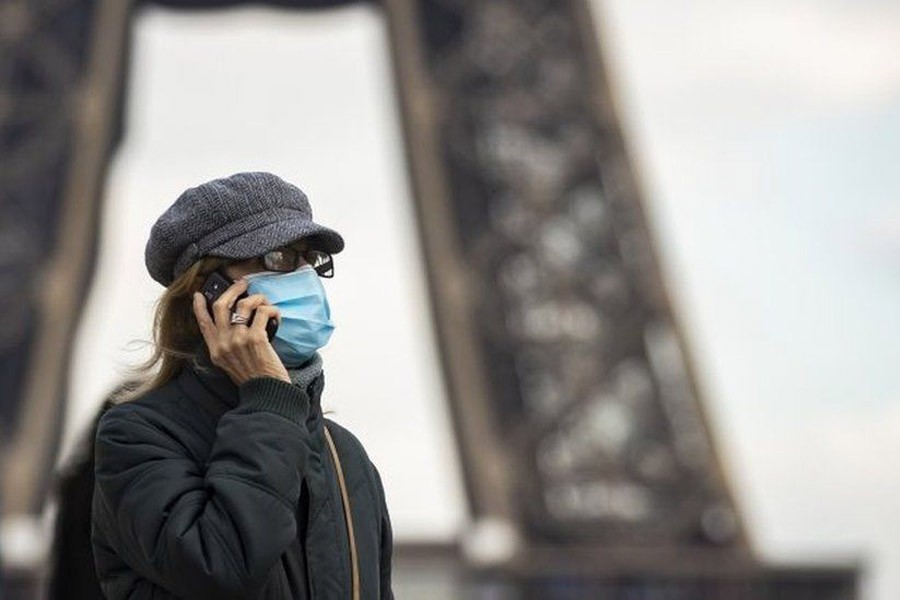 Paris set for lockdown as France fears third wave of coronavirus