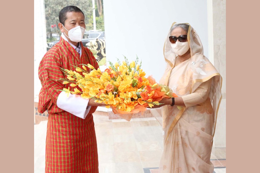 Prime Minister Sheikh Hasina welcomes her Bhutanese counterpart Dr Lotay Tshering at the Prime Minister's Office in Dhaka - PID photo