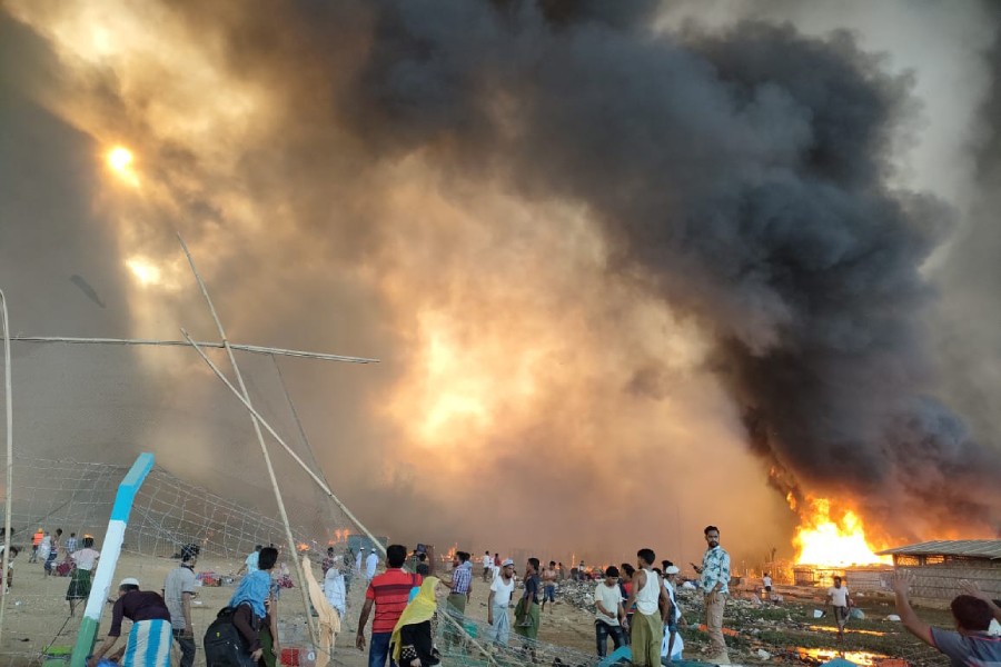 At least 15 people, including 6 children, were killed in the massive fire that spread through Rohingya refugee camps in Cox’s Bazar on Monday - Photo courtesy: HRW