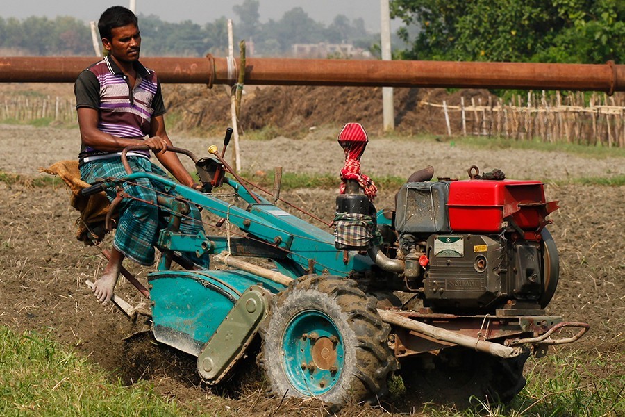 Govt distributing 5,776 farming machines this FY