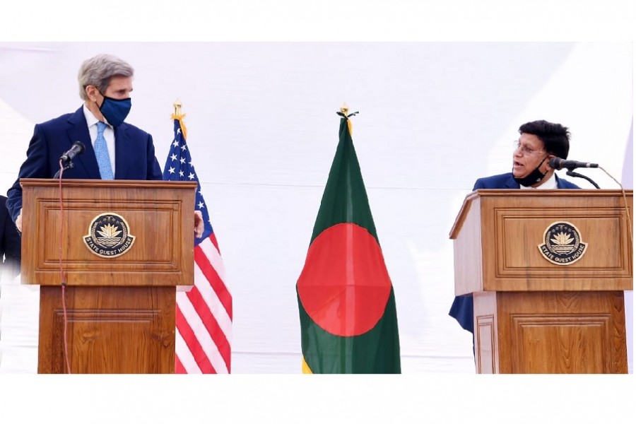 Kerry reaffirms US commitment to working closely with Bangladesh on climate change