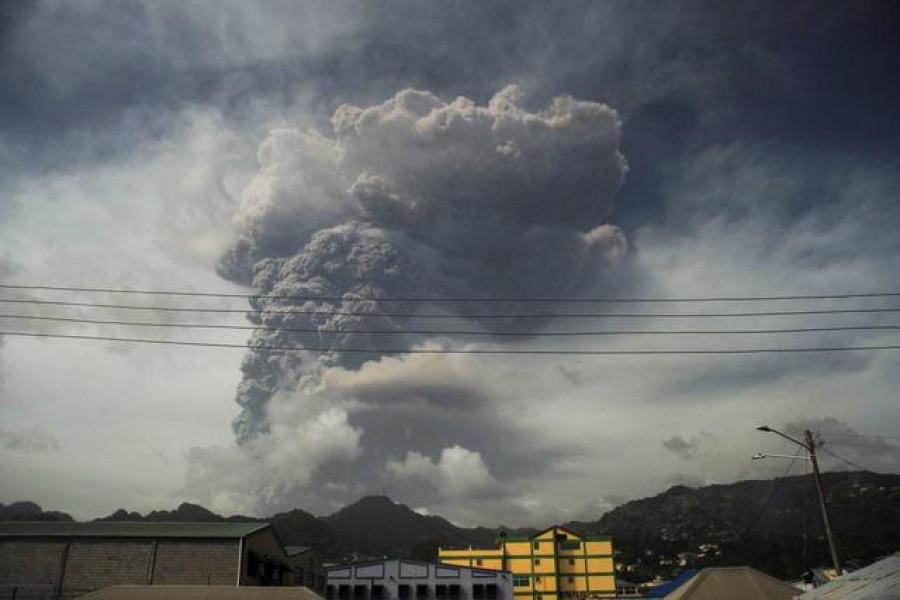 Ash and smoke billow as the La Soufriere volcano erupts in Kingstown on the eastern Caribbean island of St. Vincent April 9, 2021. REUTERS/Robertson S. Henry