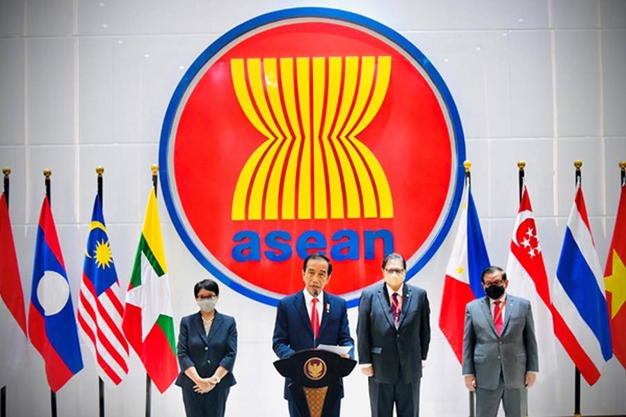 Indonesian President Joko Widodo speaking during a news conference after attending the ASEAN leaders' summit at the Association of Southeast Asian Nations (ASEAN) secretariat building in Jakarta on Saturday -Reuters photo