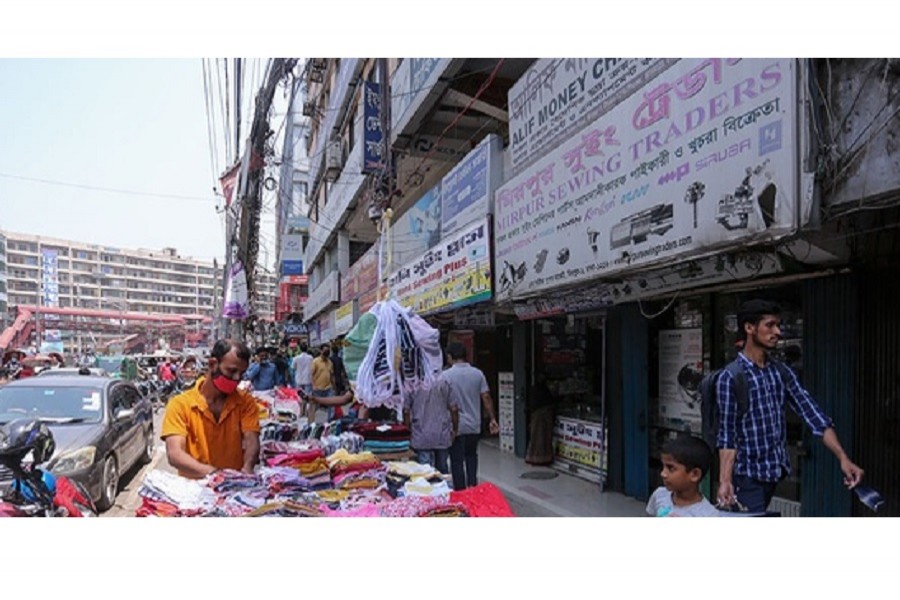 Shops reopen with only handful of shoppers