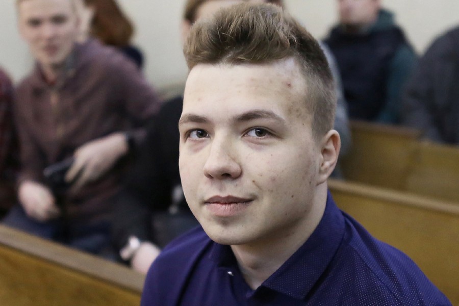 Opposition blogger and activist Roman Protasevich, who is accused of participating in an unsanctioned protest at the Kuropaty preserve, waits before the beginning of a court hearing in Minsk, Belarus on April 10, 2017 — Reuters/Files