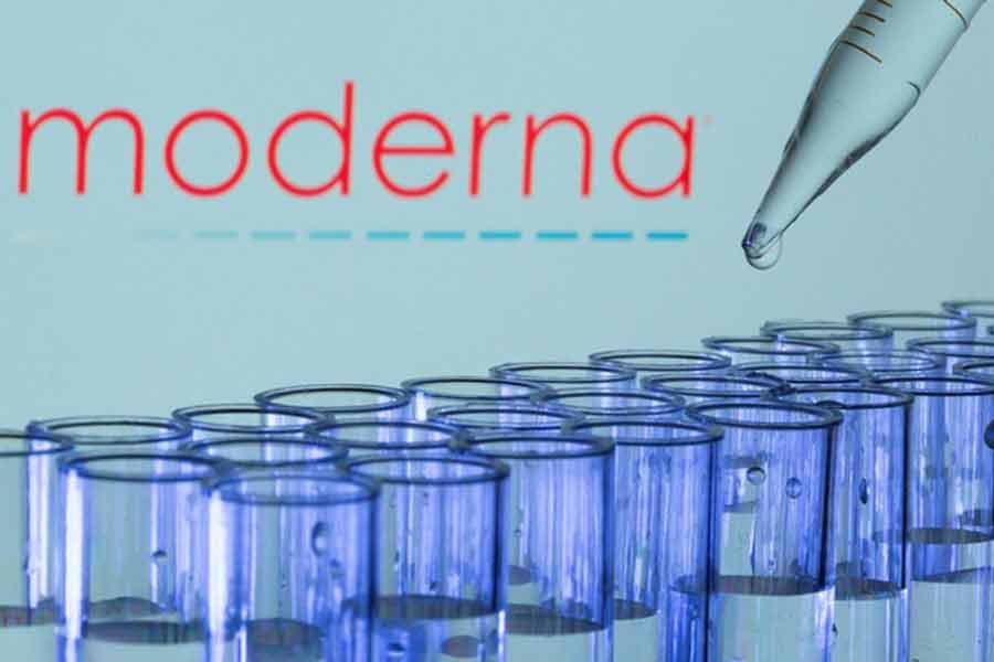 Moderna says its COVID-19 vaccine found safe, effective in teens