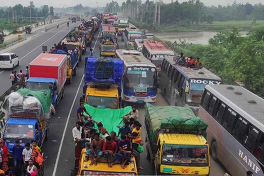 Heavy traffic clogs Dhaka-Tangail Highway