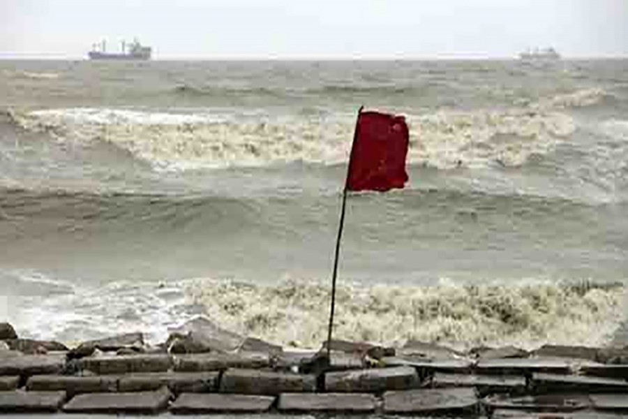 Met office issues cautionary signal 3 for maritime ports