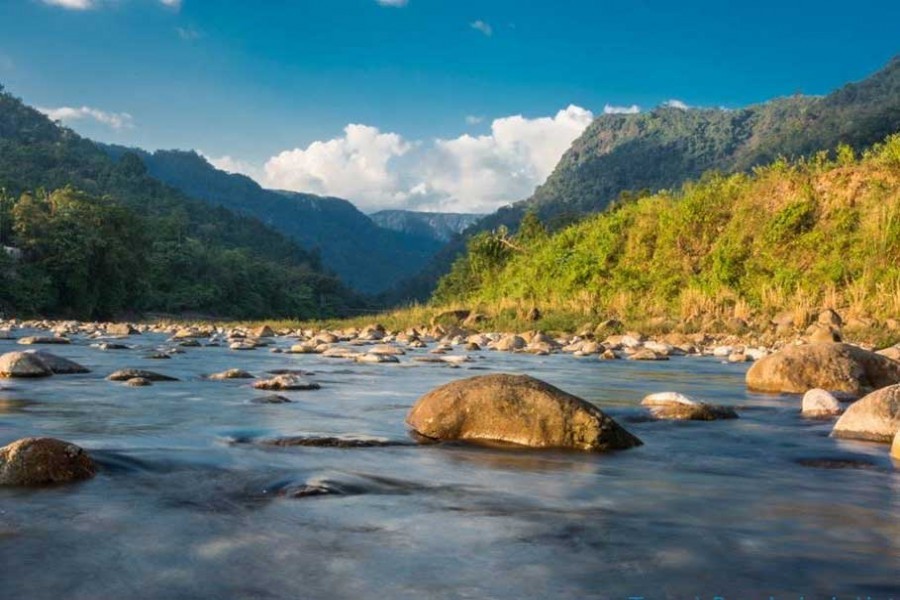 Tourists visit Sylhet spots amid lockdown