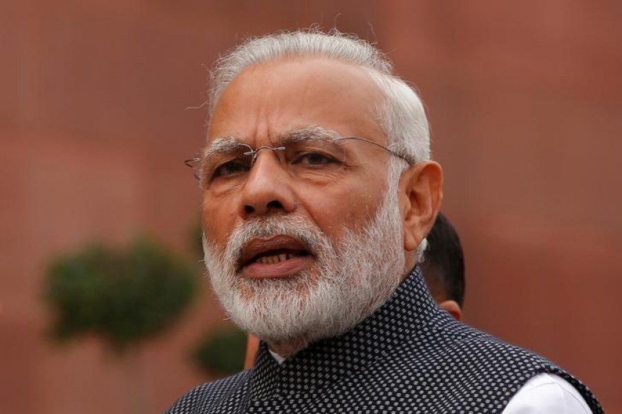 Modi praises health workers on Independence Day  for helping India fight Covid