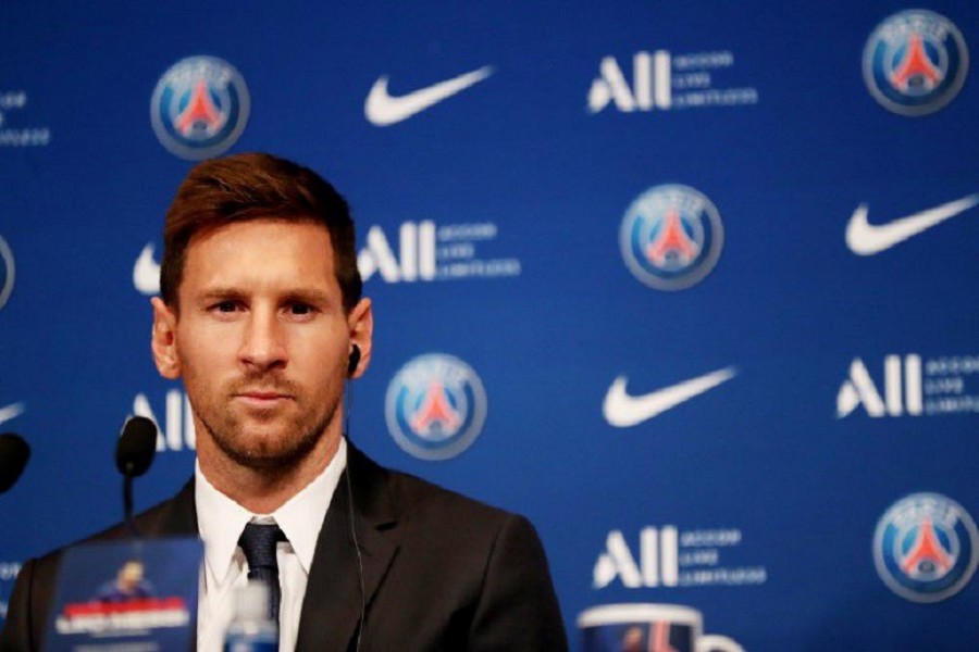 PSG confirms Messi's wage package will include crypto currency