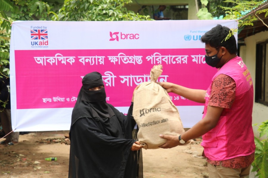 BRAC provides aid to 500 flood-hit families