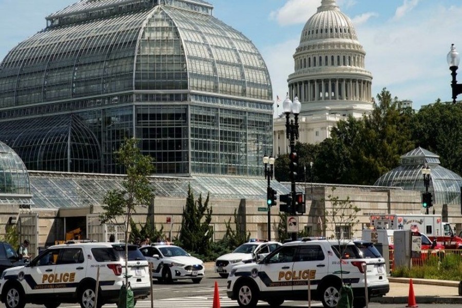 Washington DC: Active bomb threat near US Capitol