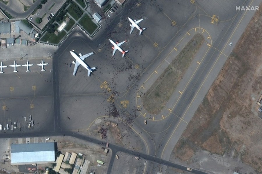 Kabul airport satellite image in Afghanistan August 16, 2021 — Maxar Technologies/Handout via Reuters