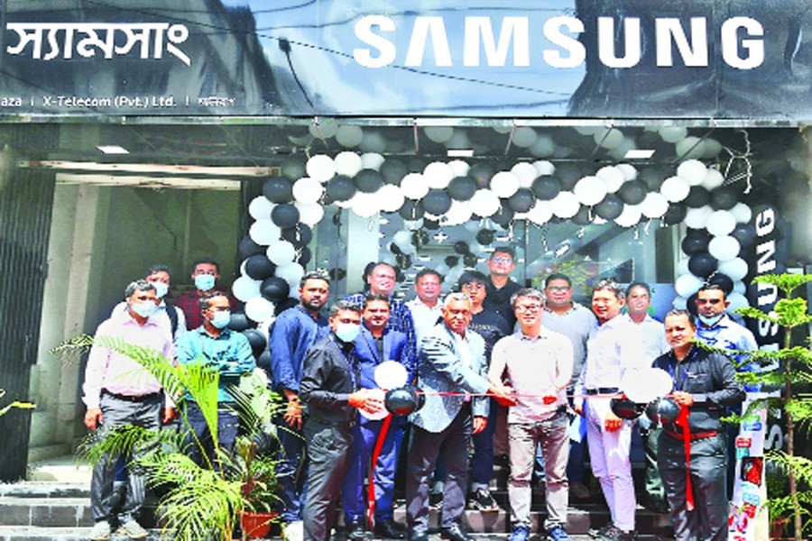 Samsung outlet opens in Dhaka city