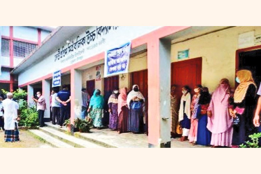 Chandpur sees Covid-19 vaccines crisis