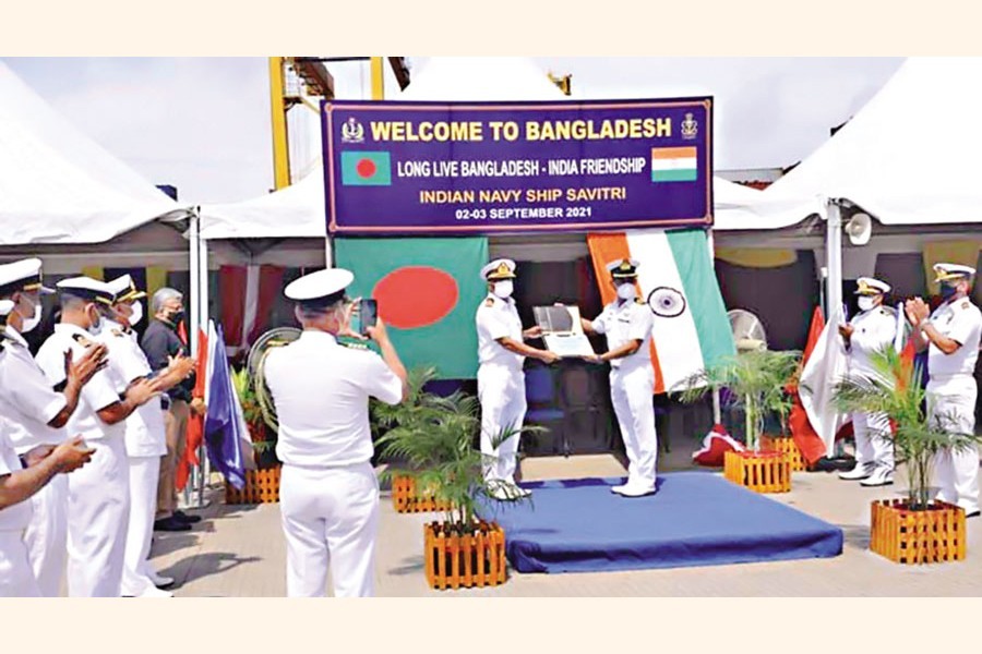 Chief Staff Officer of Bangladesh Navy of Chattogram Naval Zone Captain Mainuddin receiving the gifts sent by the Indian government on behalf of Bangladesh Navy at Chittagong port on Thursday