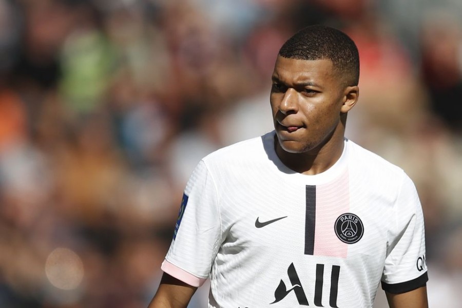 Mbappe clears the air with Neymar