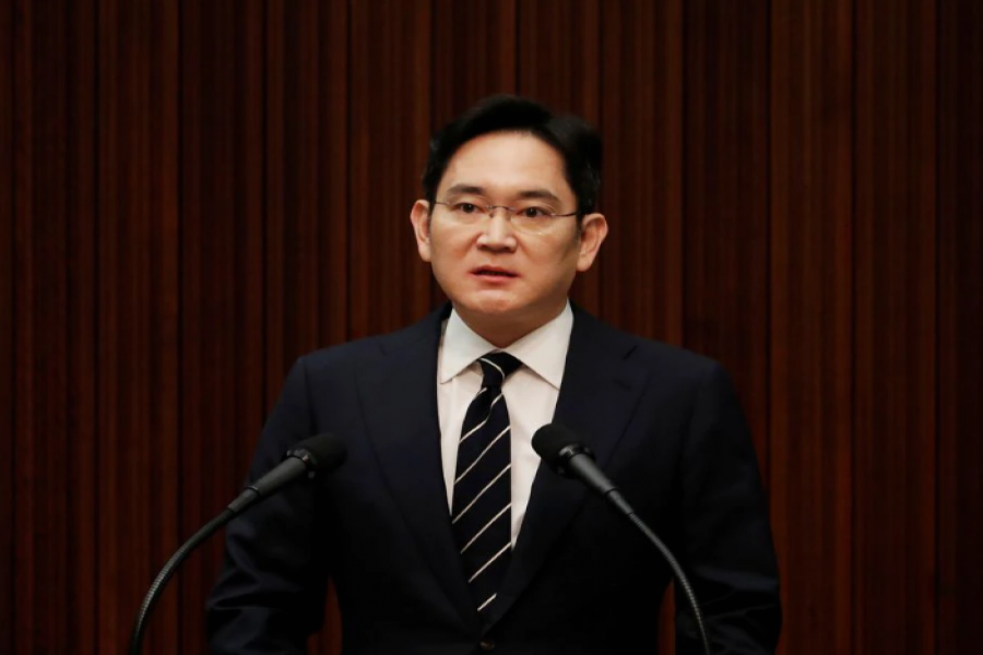 Samsung Electronics Vice Chairman, Jay Y. Lee, speaks during a news conference at a company's office building in Seoul, South Korea, May 6, 2020. REUTERS/Kim Hong-Ji/Pool