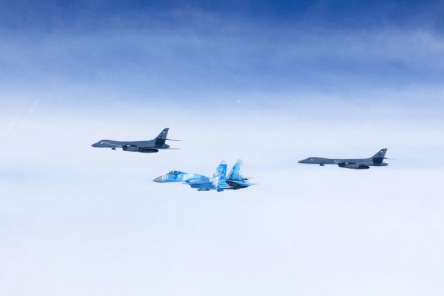 A pair of US Air Force B-1B Lancer strategic bombers cross the Ukrainian airspace accompanied by Ukrainian jet fighters as part of a planned air patrol event to achieve interoperability between NATO and key Allied partners on May 29, 2020. Photo by Air Force of Ukraine